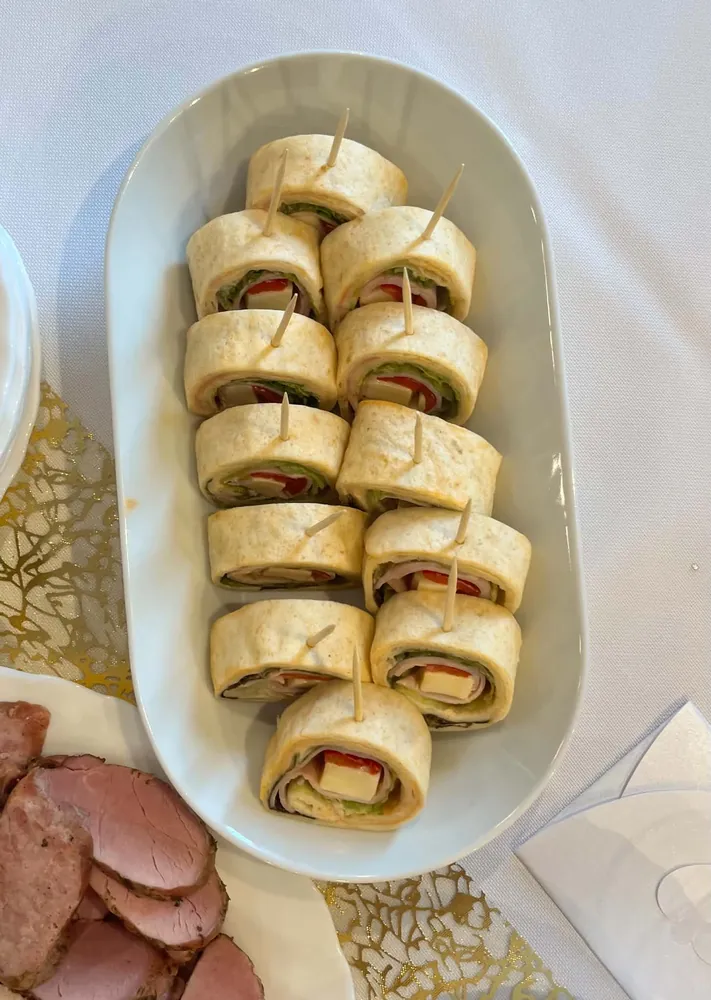Roladki z tortilli z szynką i serem, catering Siemiatycze